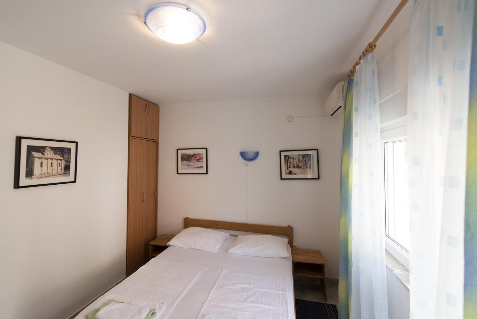 Bed And Breakfast Pero 3 Min Walk To The Beach Lokva Rogoznica Exterior foto