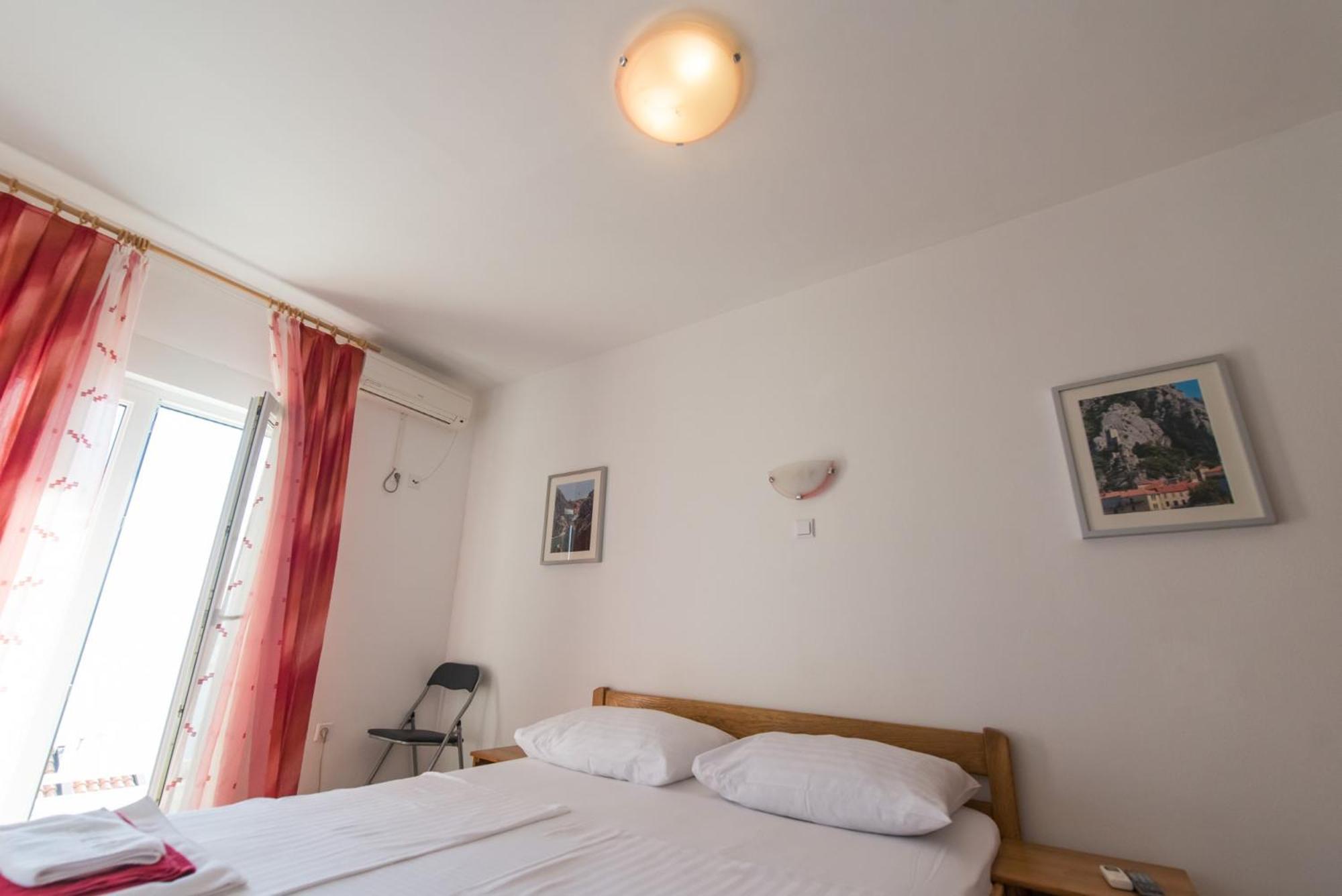 Bed And Breakfast Pero 3 Min Walk To The Beach Lokva Rogoznica Exterior foto