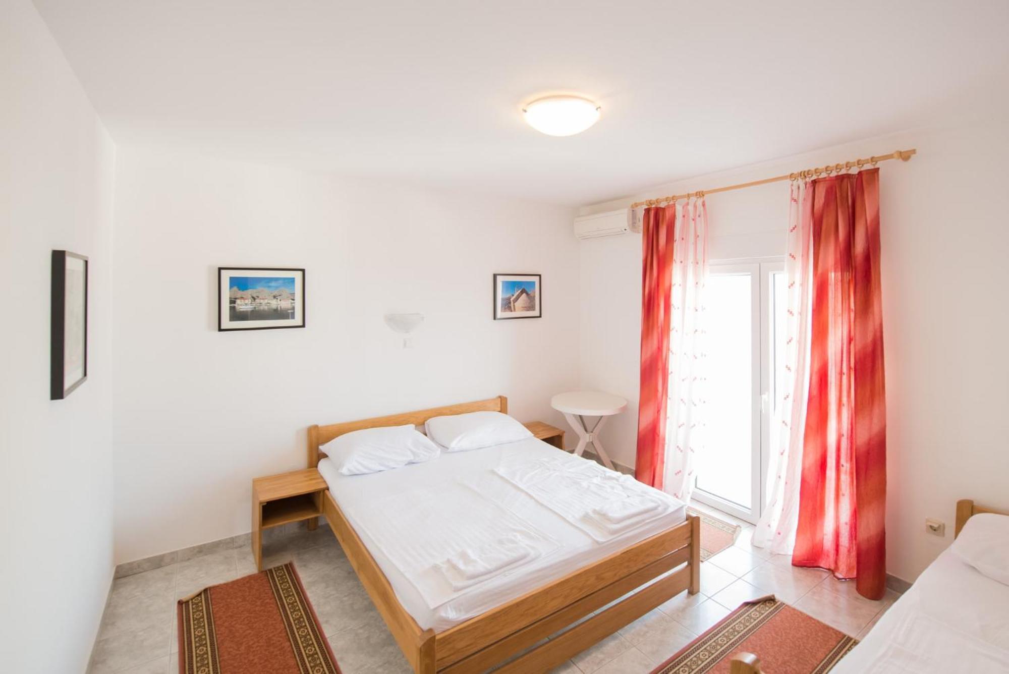 Bed And Breakfast Pero 3 Min Walk To The Beach Lokva Rogoznica Exterior foto