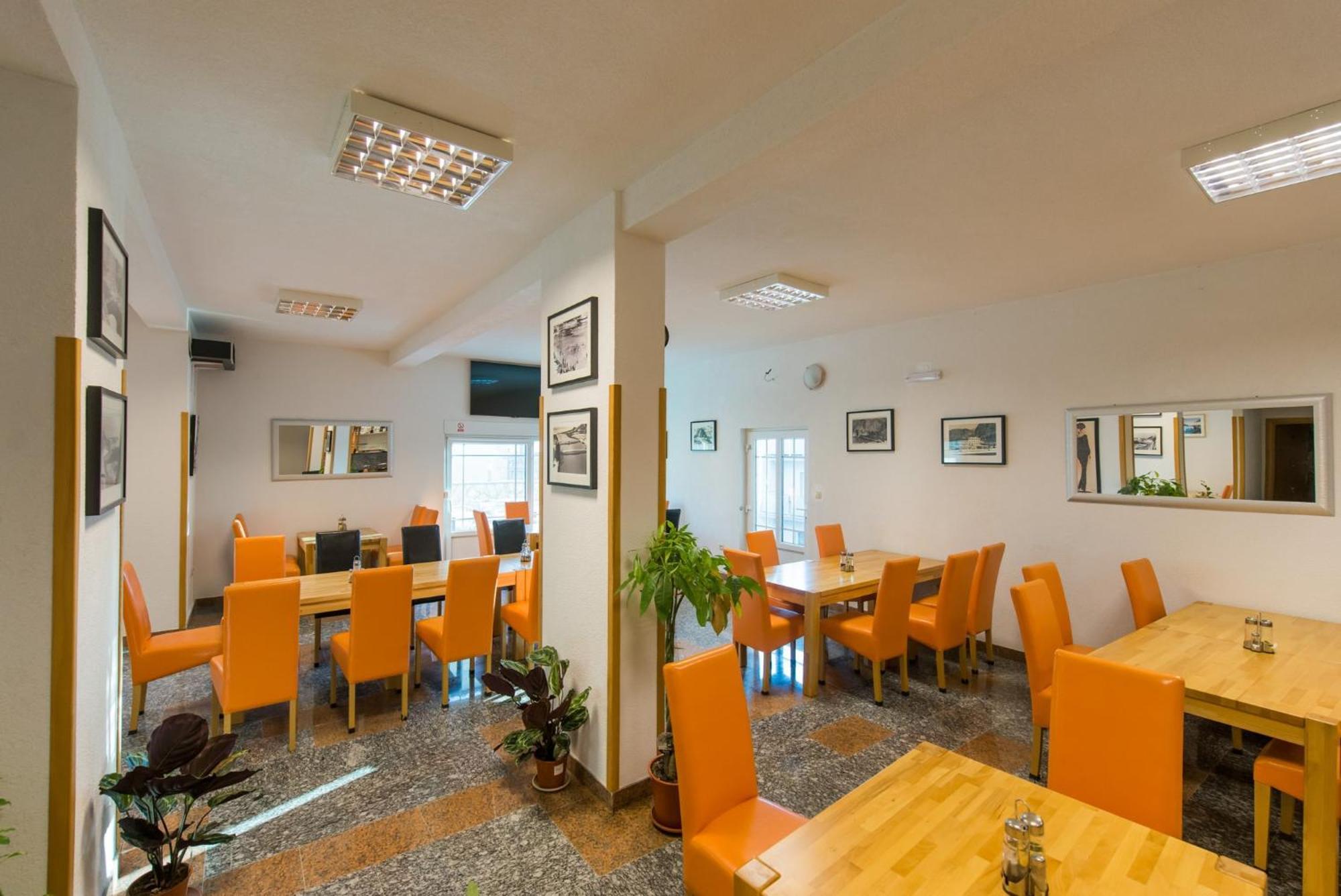 Bed And Breakfast Pero 3 Min Walk To The Beach Lokva Rogoznica Exterior foto